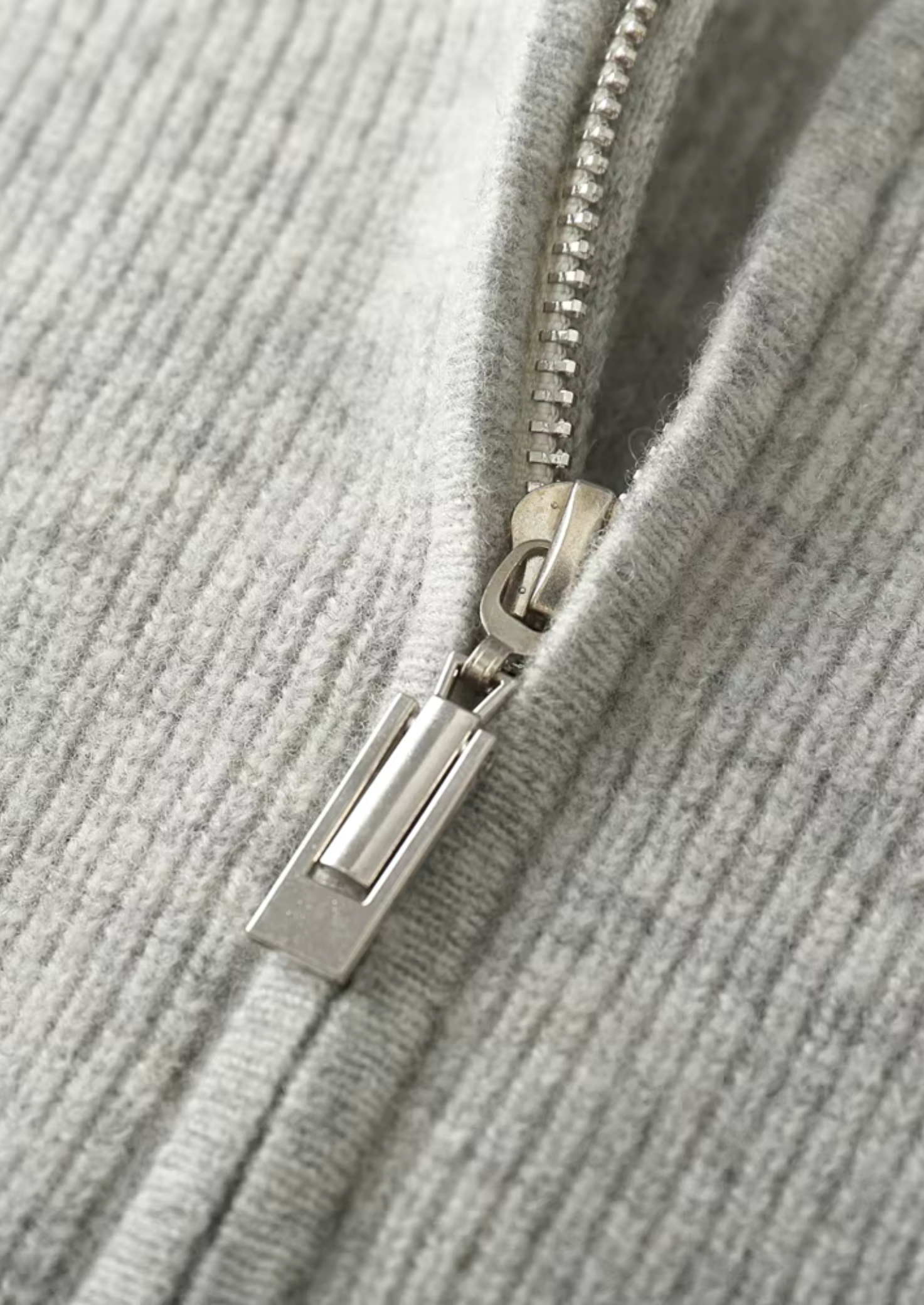 Pure Merino Wool Ribbed Zip Hoodie