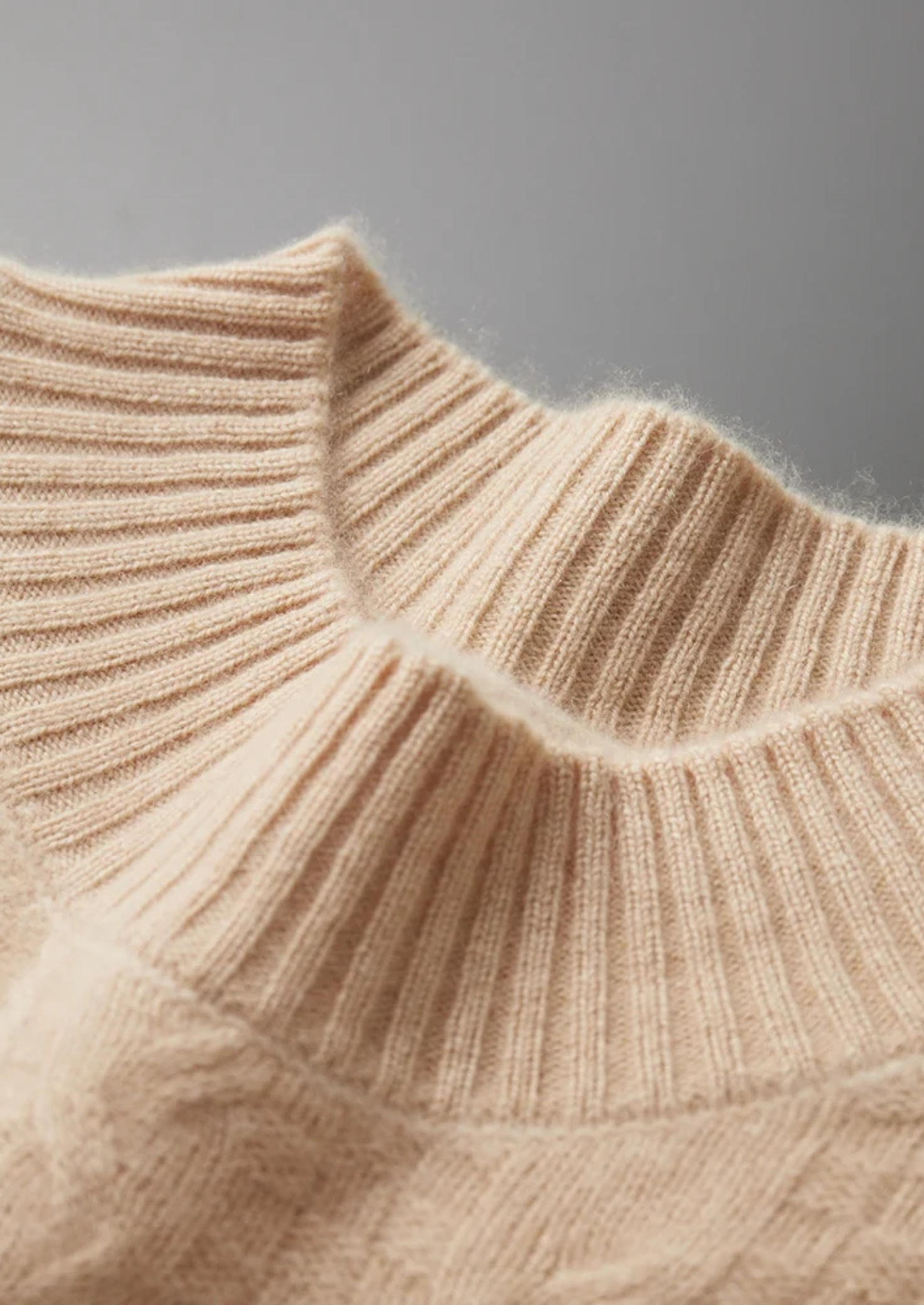 Pure Merino Wool Jacquard Mockneck